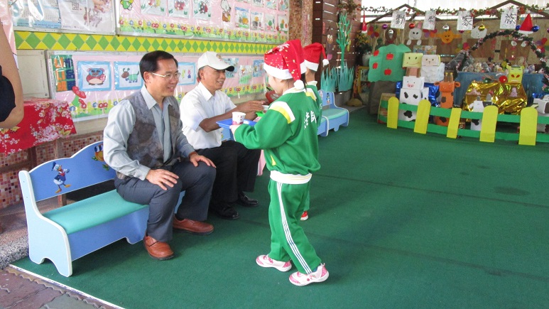 104年12月22日屏東榮家員工觀摩大老師幼兒園主題教學