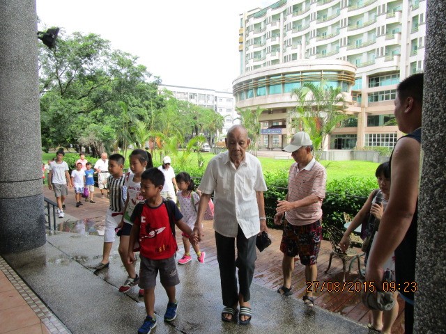 104年8月27日屏東榮家SPA泡湯爺孫同樂初體驗