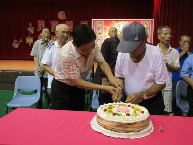 104.09.24 家主任主持104年9月慶生會