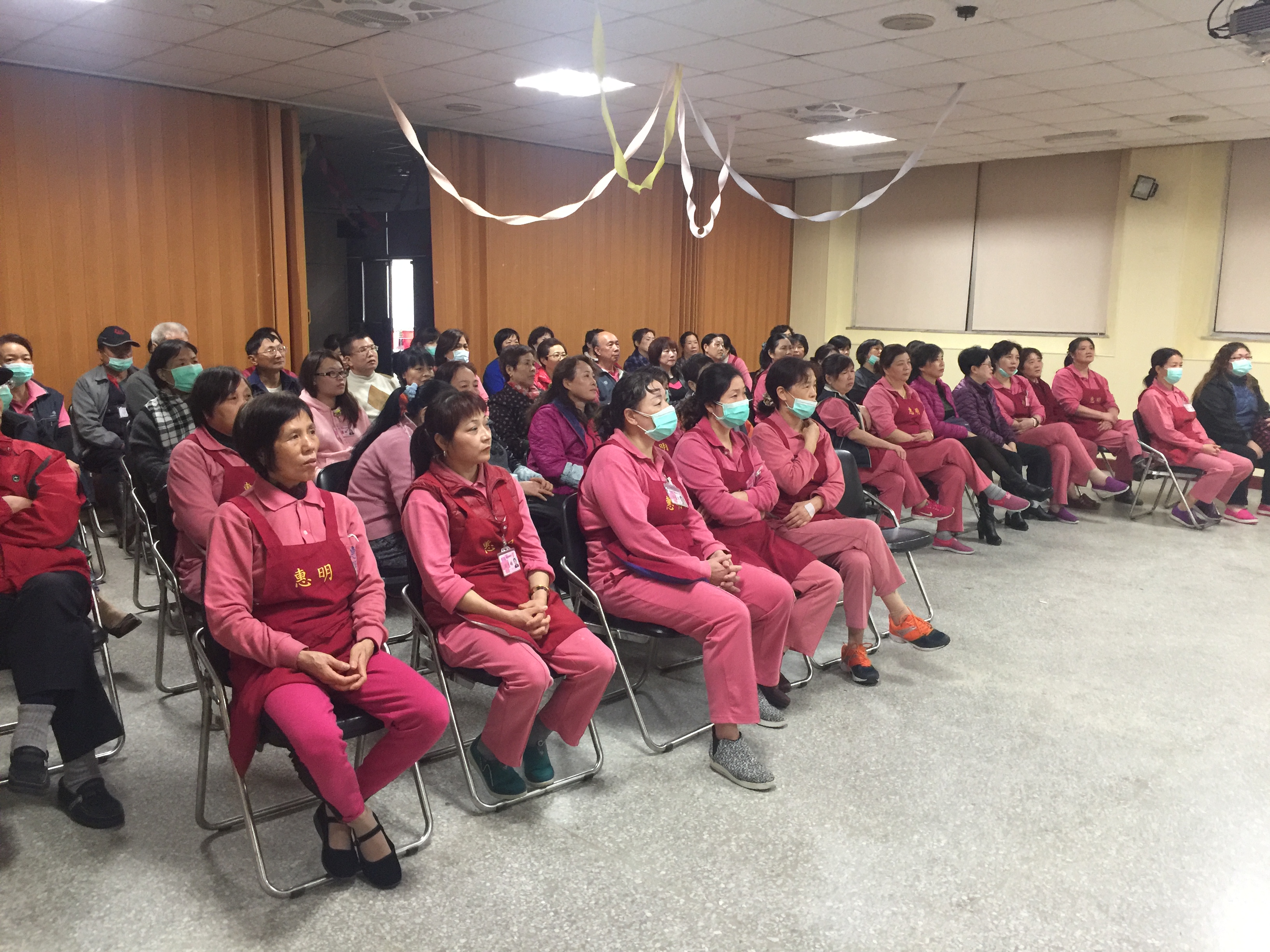 照服員參與在職教育訓練課程。（國軍退除役官兵輔導委員會）