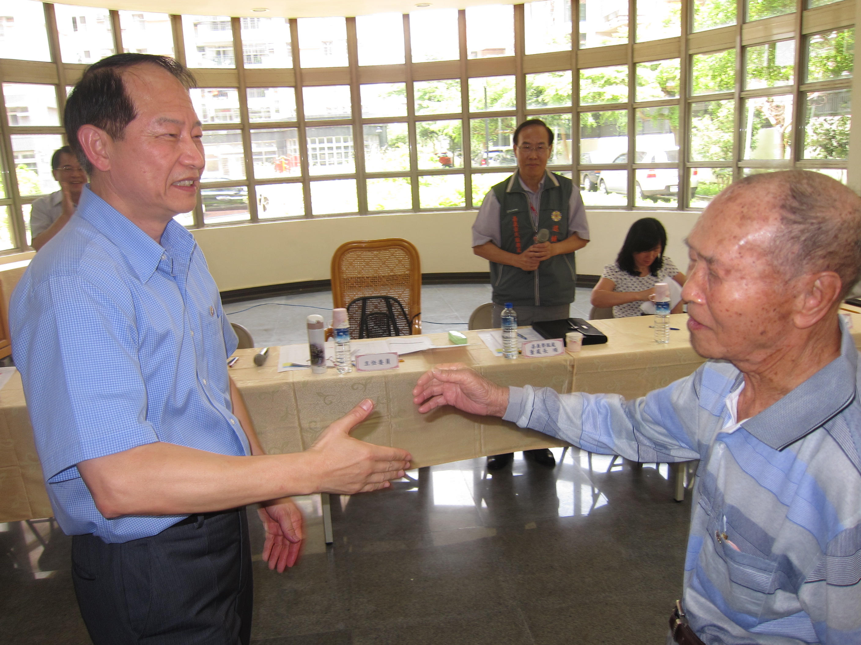 榮民大愛善舉-105年1月30日余文偉預立遺囑捐贈榮民遺孤