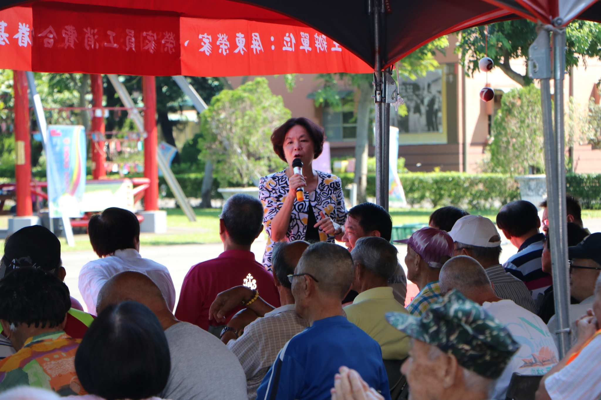 106年06月09日榮民才藝競賽貴賓蒞臨現場加油打氣