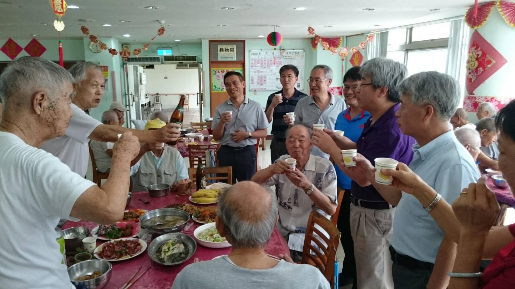 106年8月育豐堂慶生活動，壽星大集合