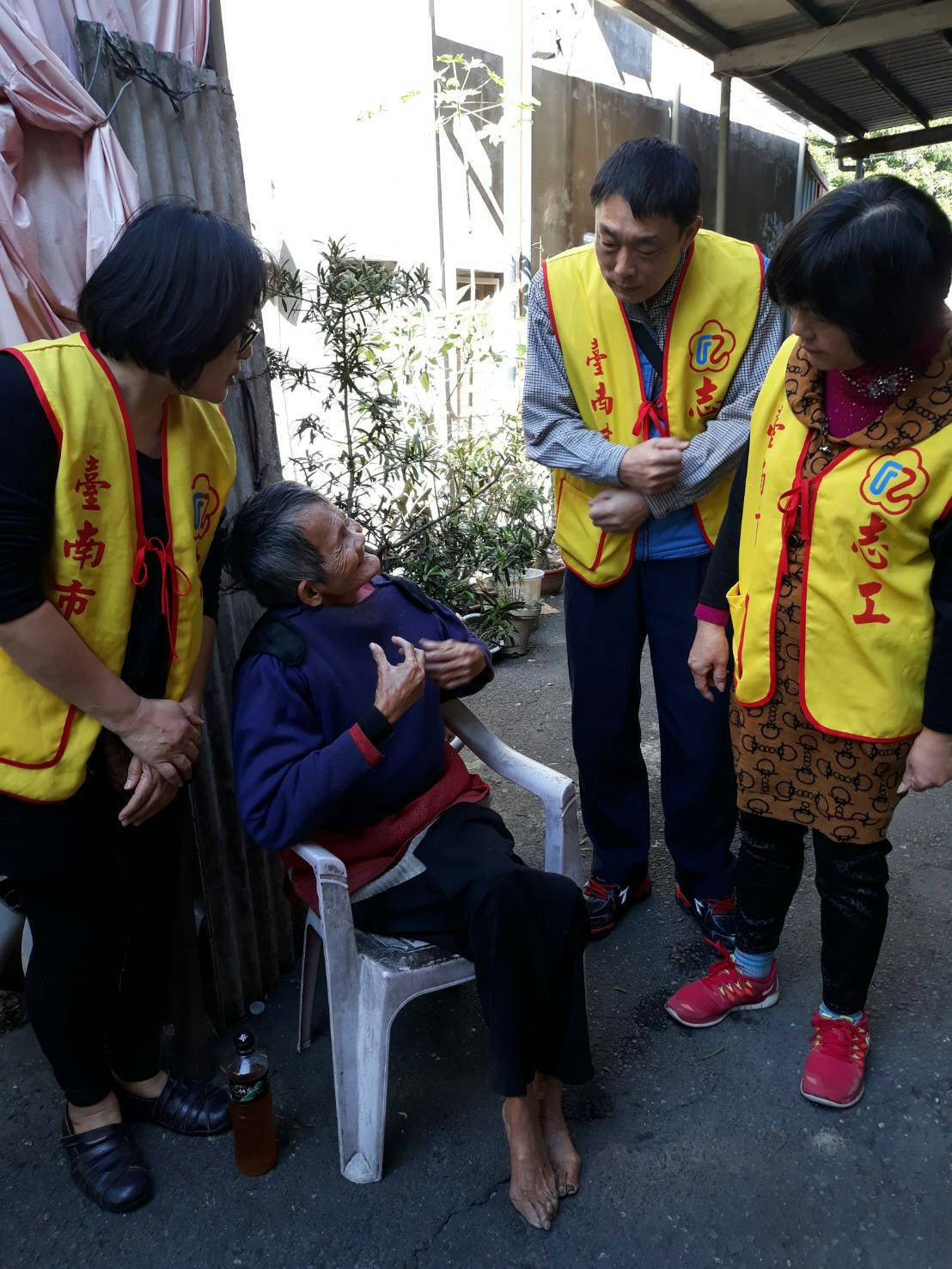 臺南市榮民服務處-107年1月19日志工訪視柳營地區榮民眷 探視慰問關心身體話家常