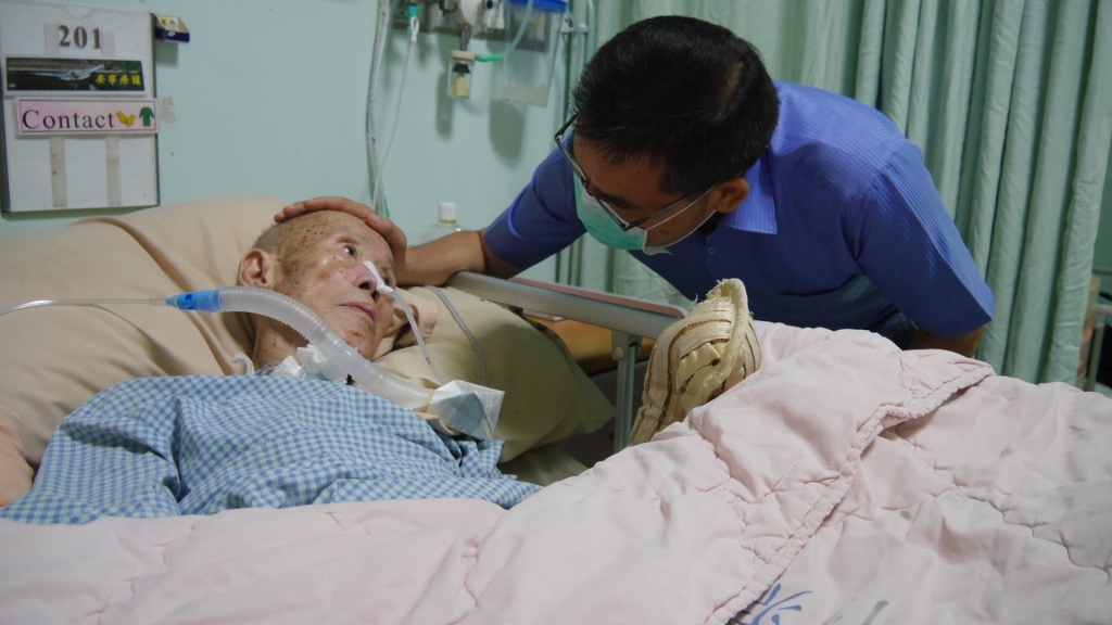 高雄榮家端午送暖愛心滿滿