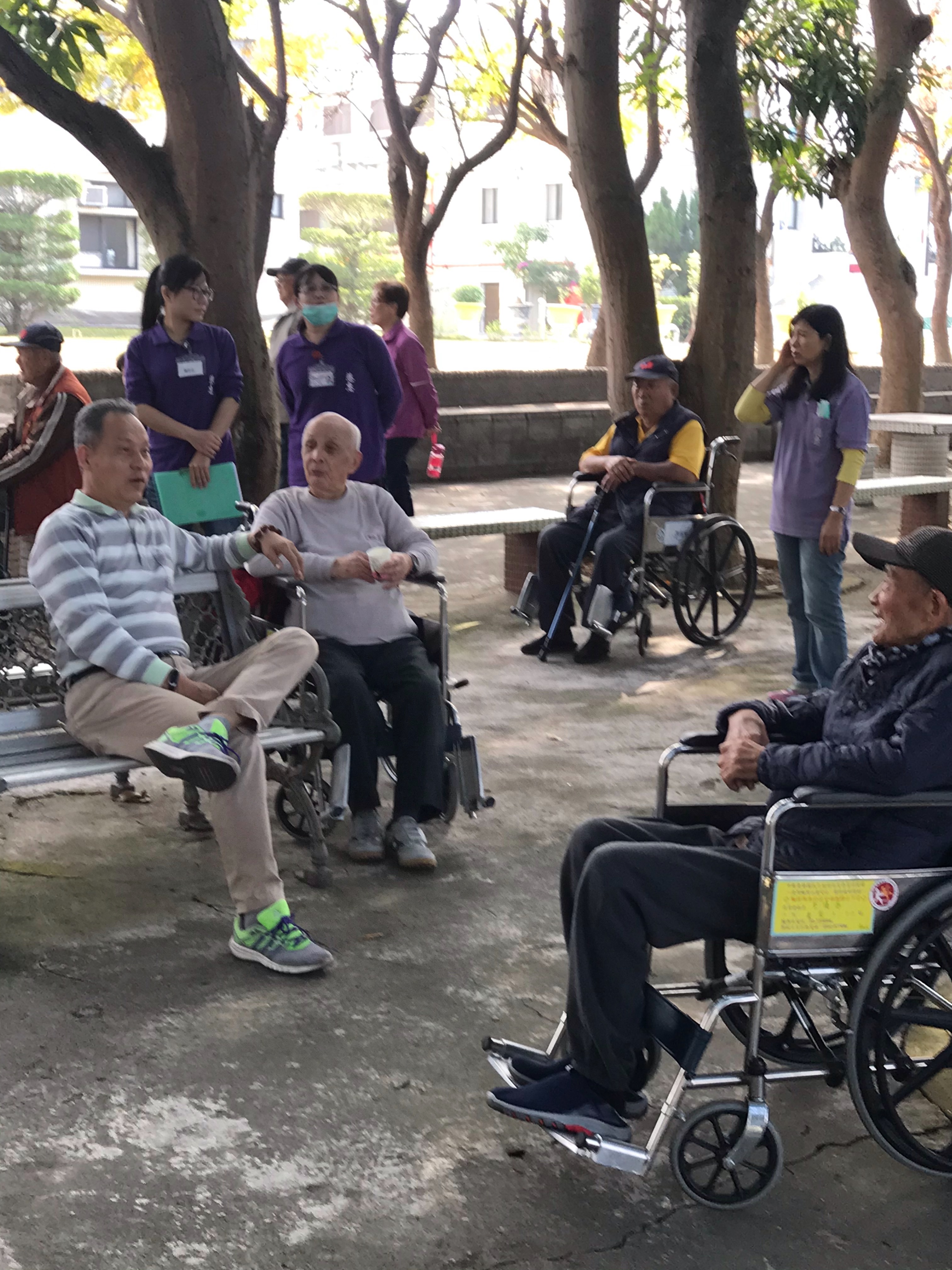 歡慶圍爐迎新年，中彰榮家樂團圓