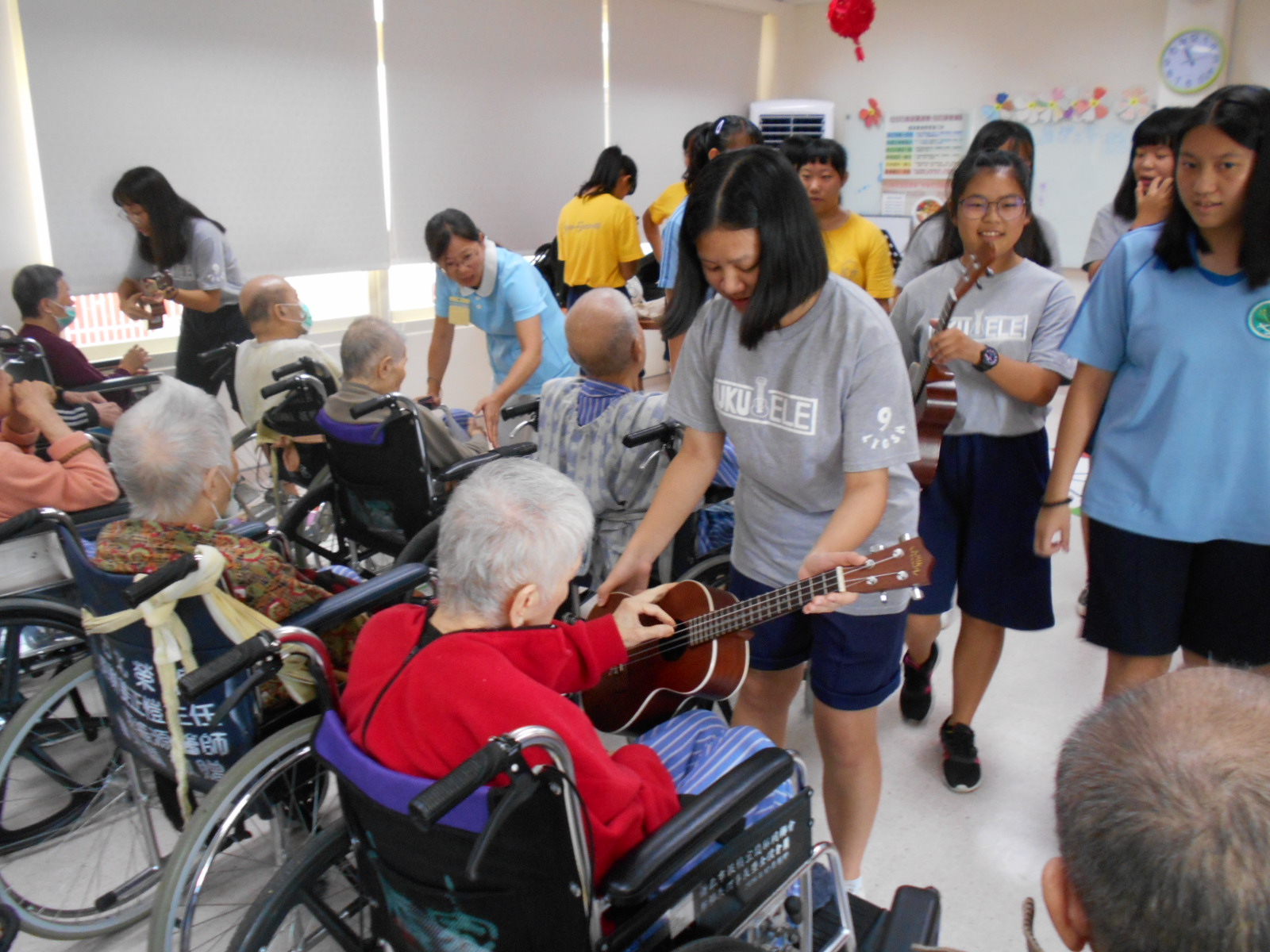 宜蘭縣榮民服務處偕同榮欣志工及蘭陽女中學生志工至台北榮總蘇澳分院員山院區訪慰住院榮民活動