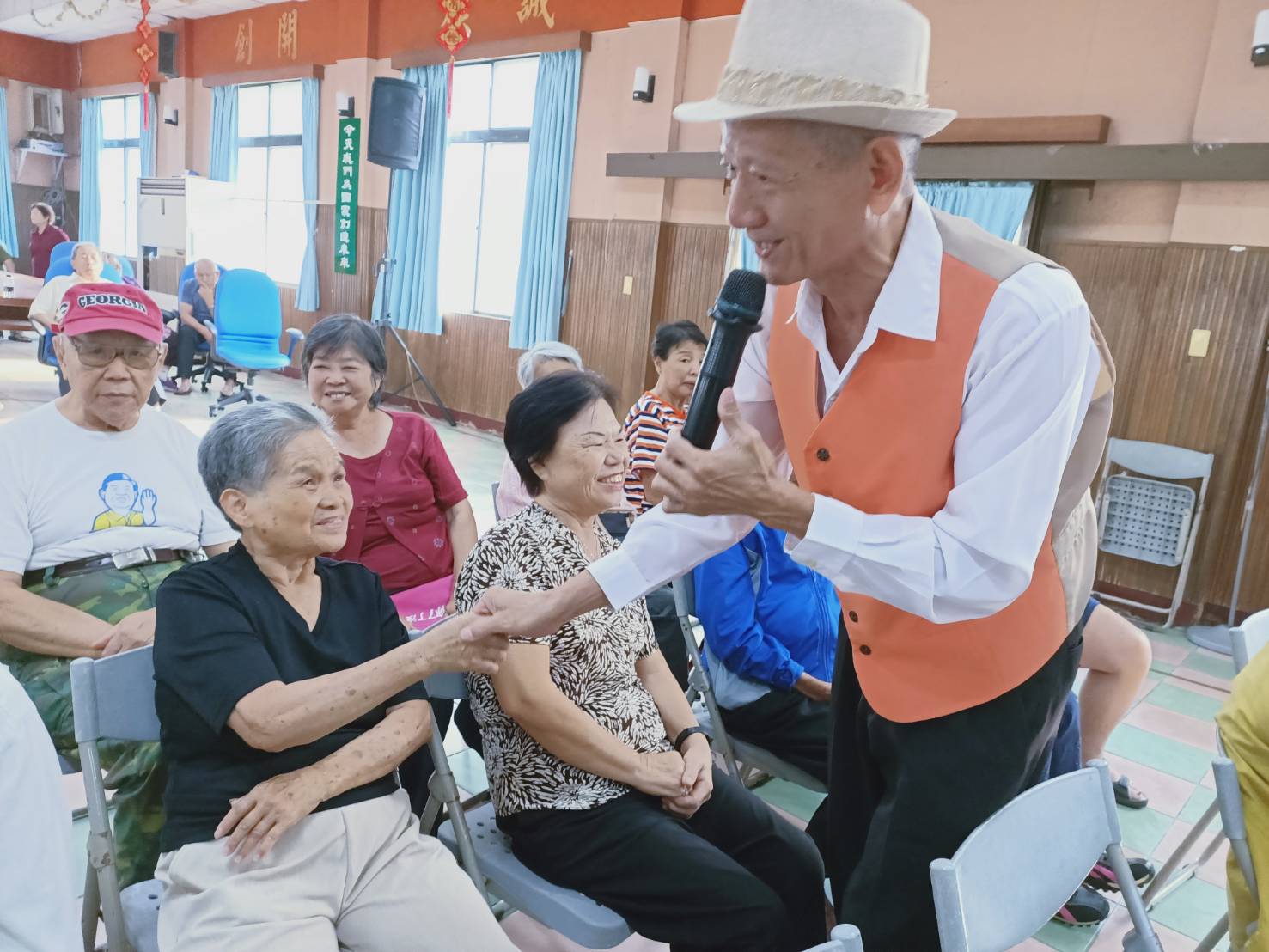 10/19台灣點燈關懷教育促進協會辦理歌唱摸彩活動