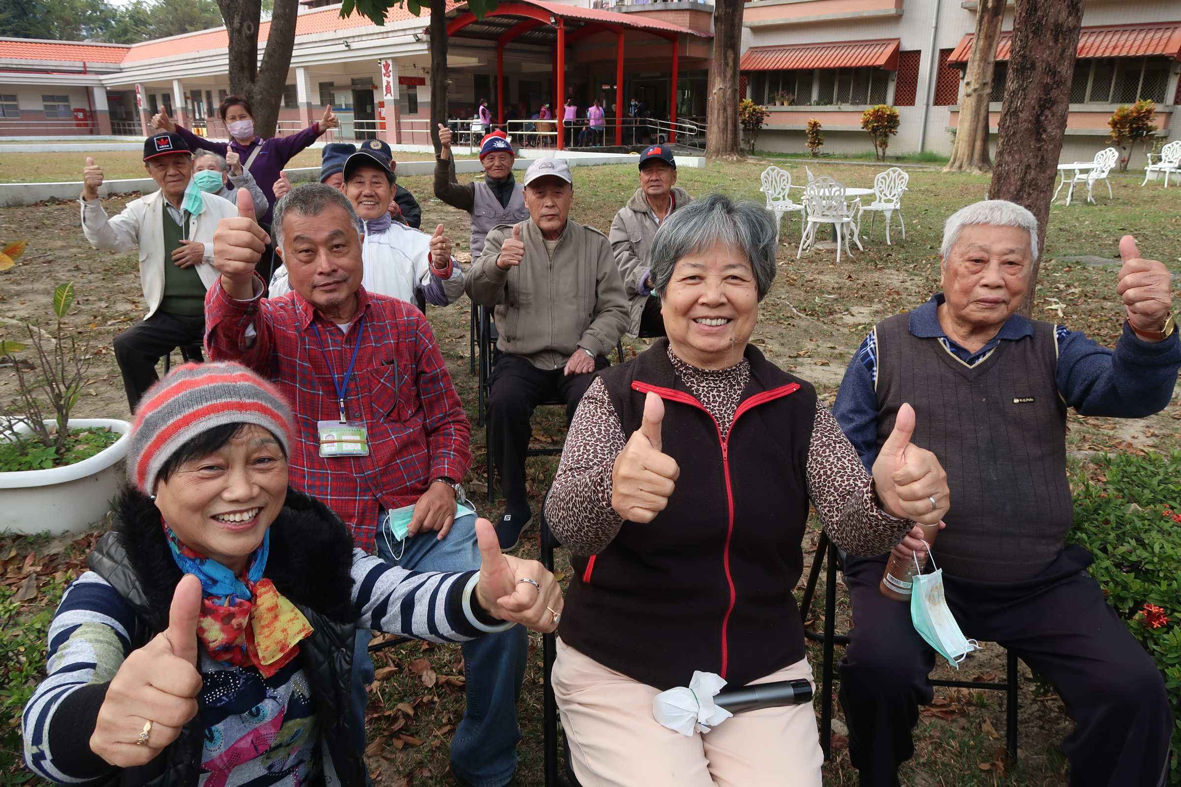 109年2月18日歡唱好歌喉 戶外卡拉OK讚