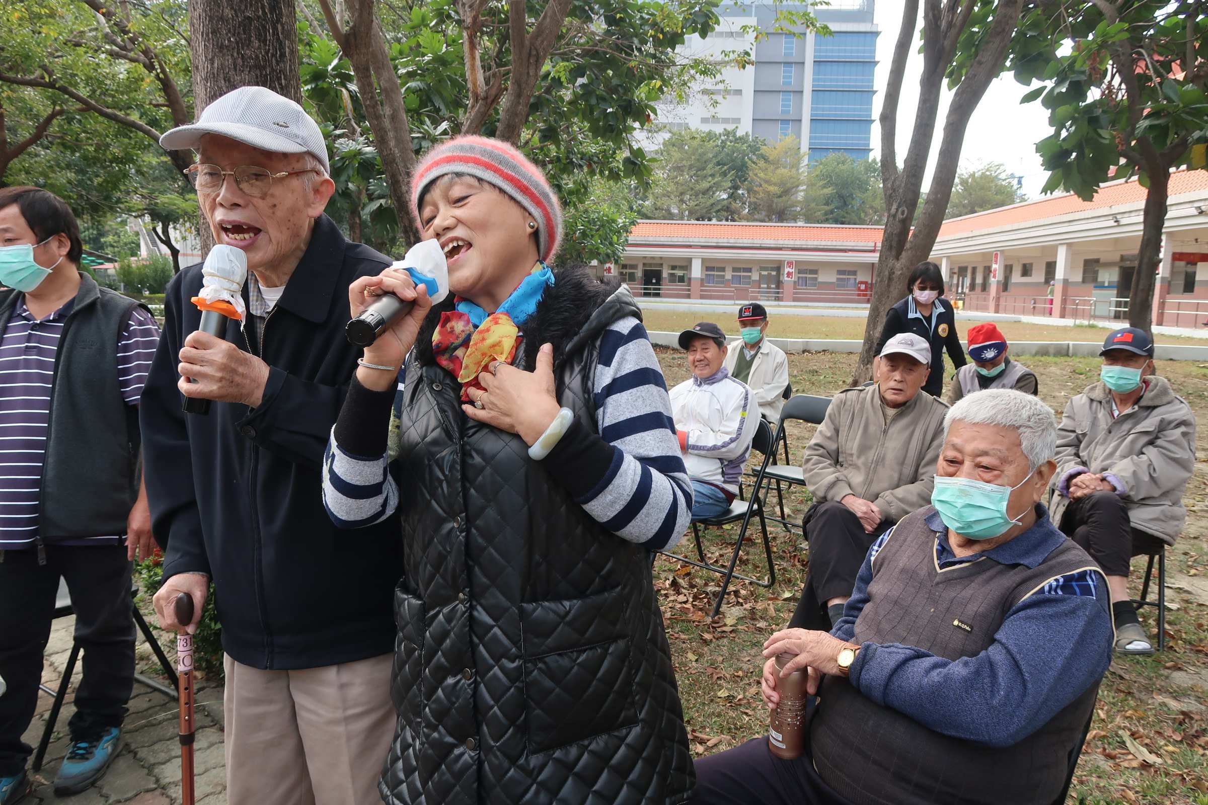 109年2月18日歡唱好歌喉 戶外卡拉OK讚