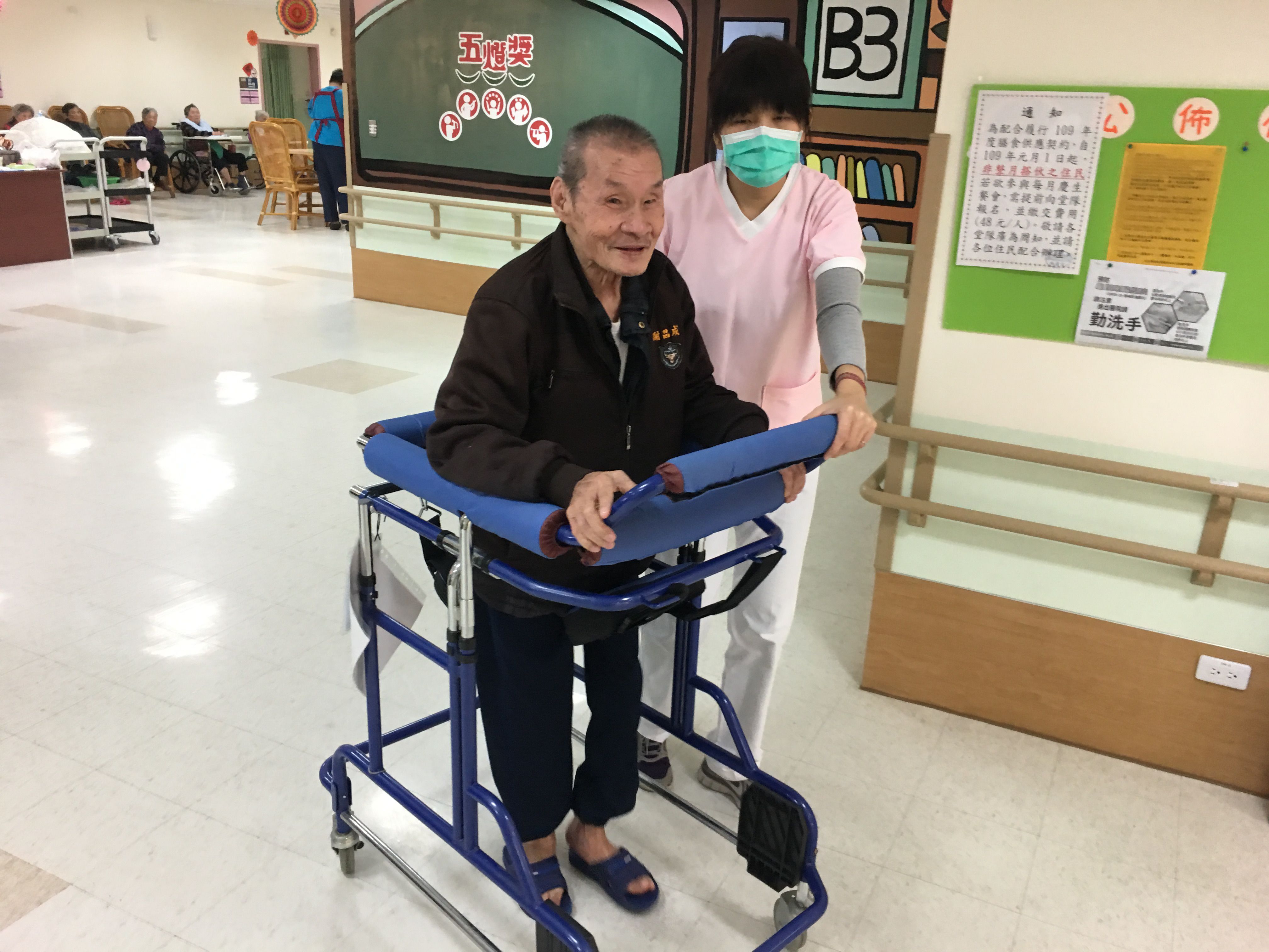 109年2月20日學步車訓練
