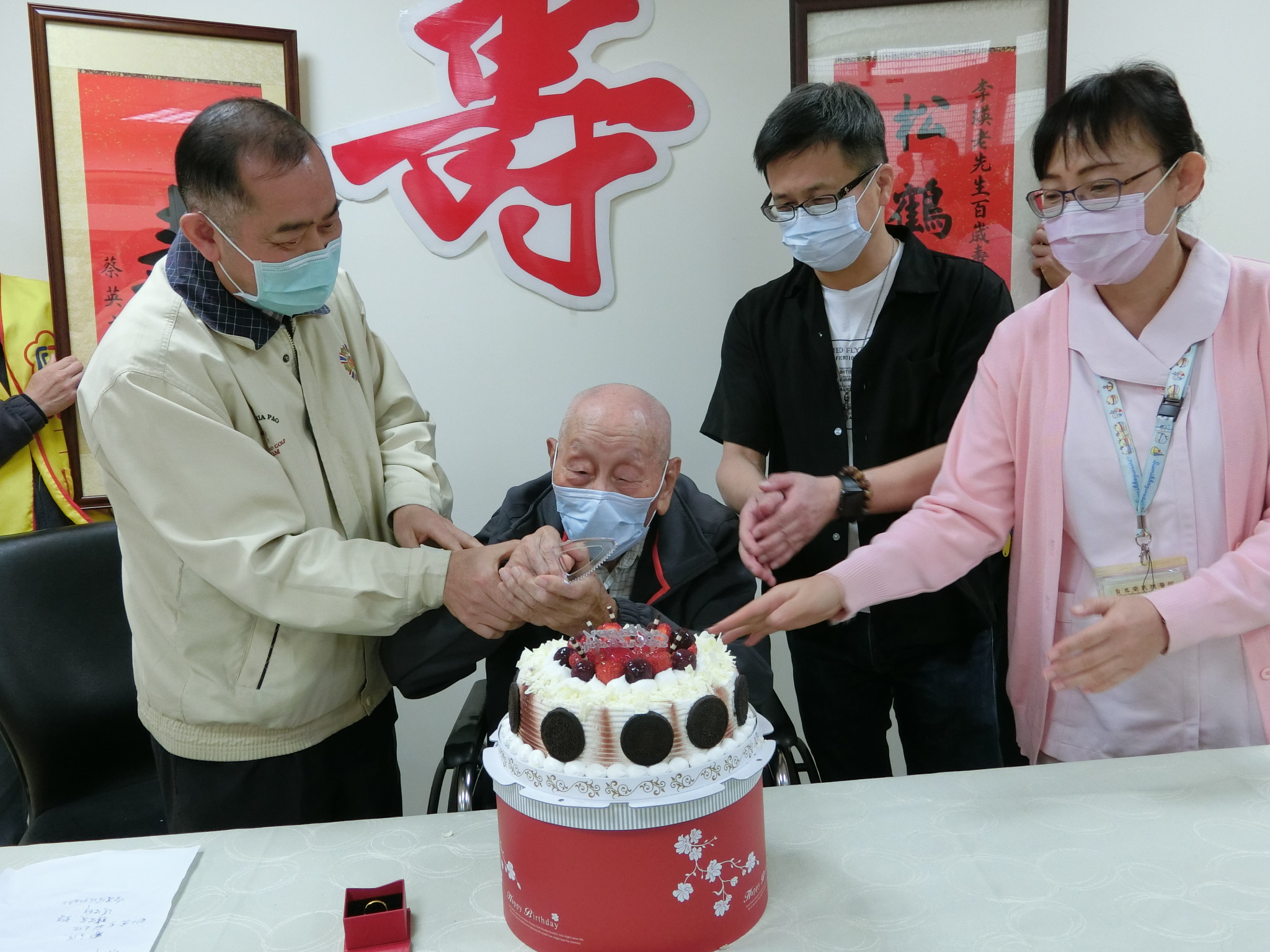 宜蘭縣榮民服務處為百歲榮民人瑞李瑛嵩慶百齡祝壽活動