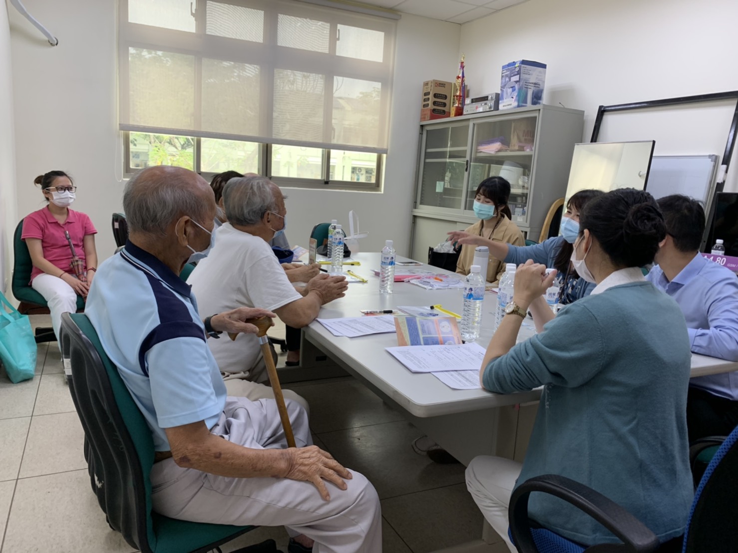 1090527高雄榮總安寧團隊蒞家進行住民預立醫療決定簽署