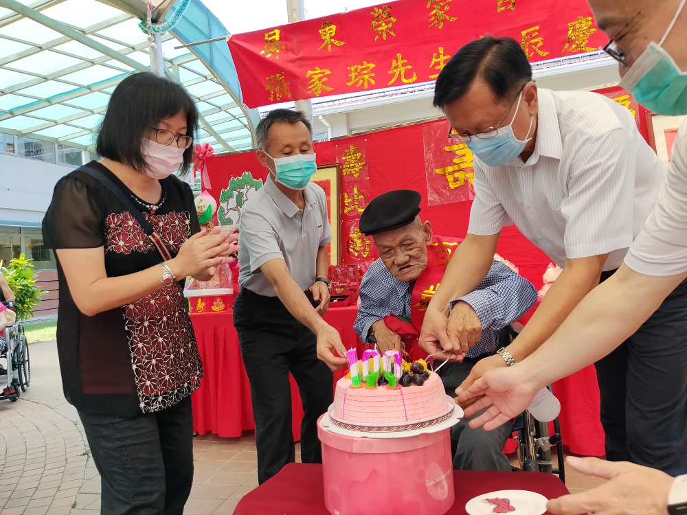 109年5月5日百歲人瑞「張家琮」壽辰~屏東榮家慶生祝福