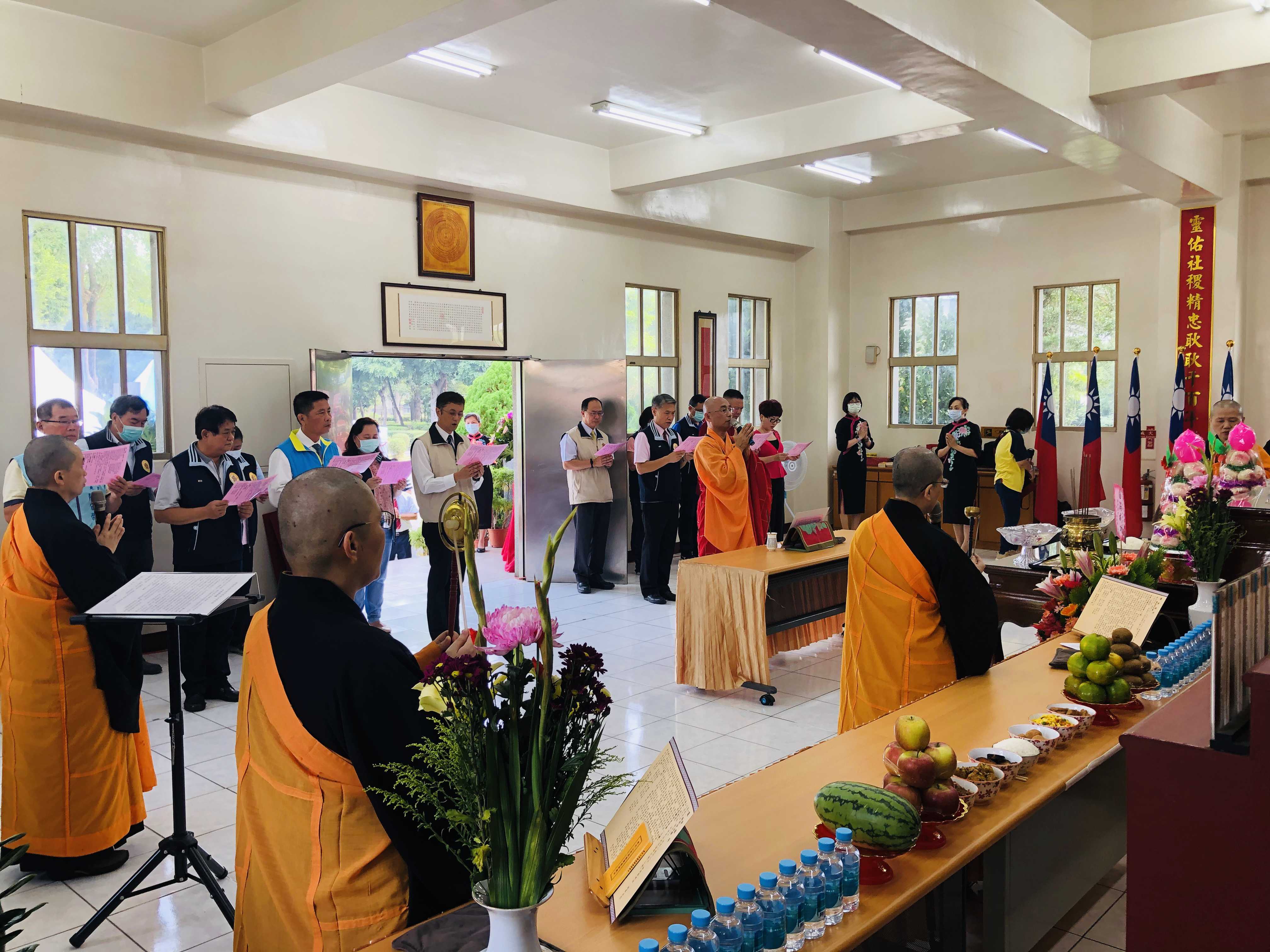 高雄榮家榮靈祠佛像安座祈福法會  眾人齊心祈求榮家長輩康健樂活、平安吉祥