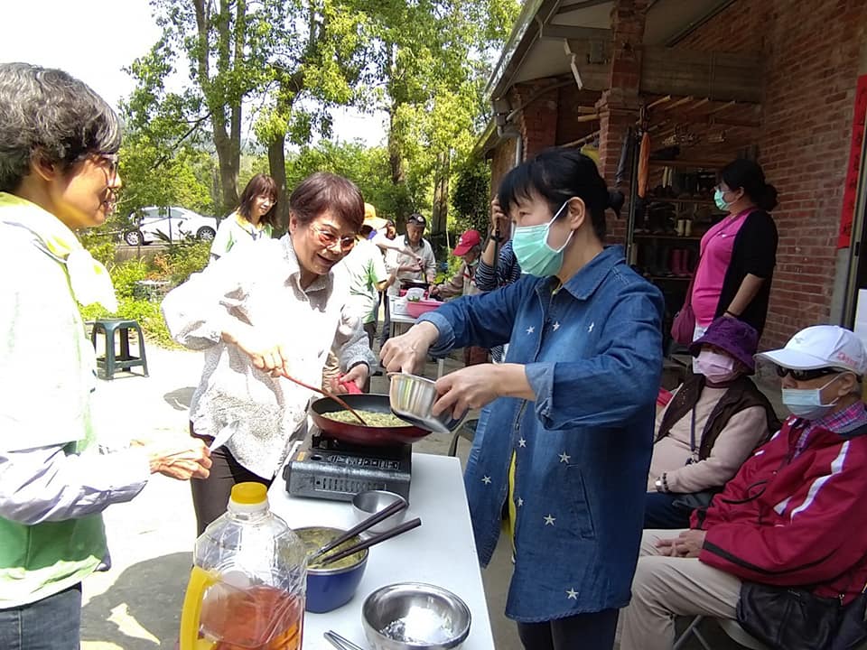 110年3月17日社區關懷據點健康促進春遊活動