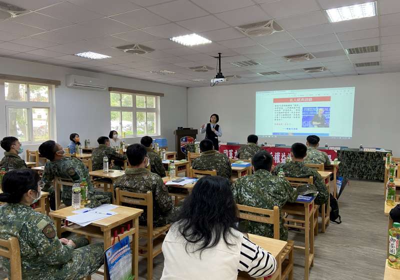 辦理「國軍屆退官兵權益說明會」宣導屆退官兵權益