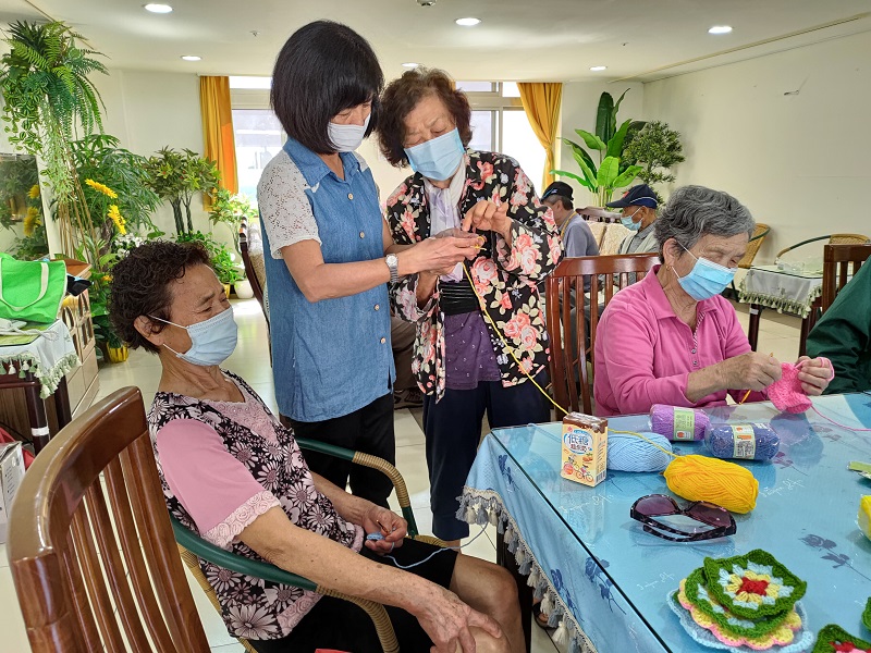 彰化榮家建構交流平台 長輩喜當樂齡講師