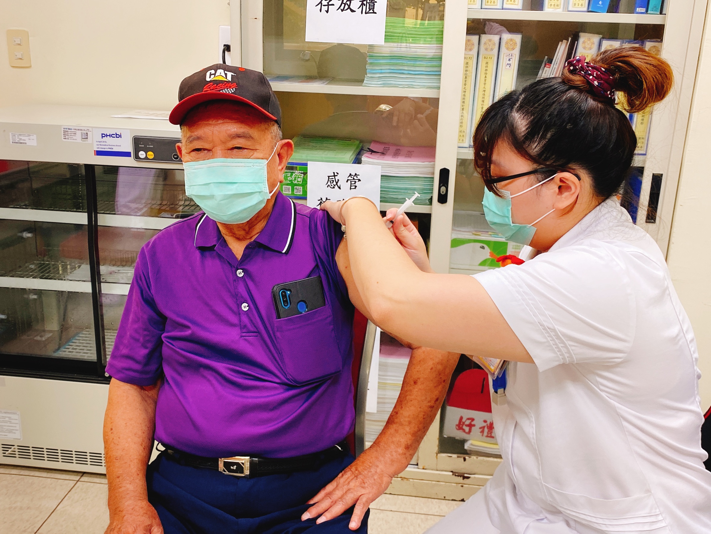 岡山榮家對抗新冠肺炎，疫苗施打起步囉!