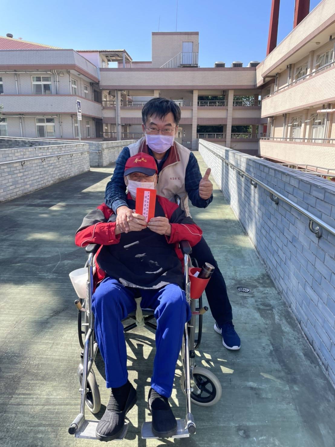中華佛教善緣慈善會贈耆老關慰禮金