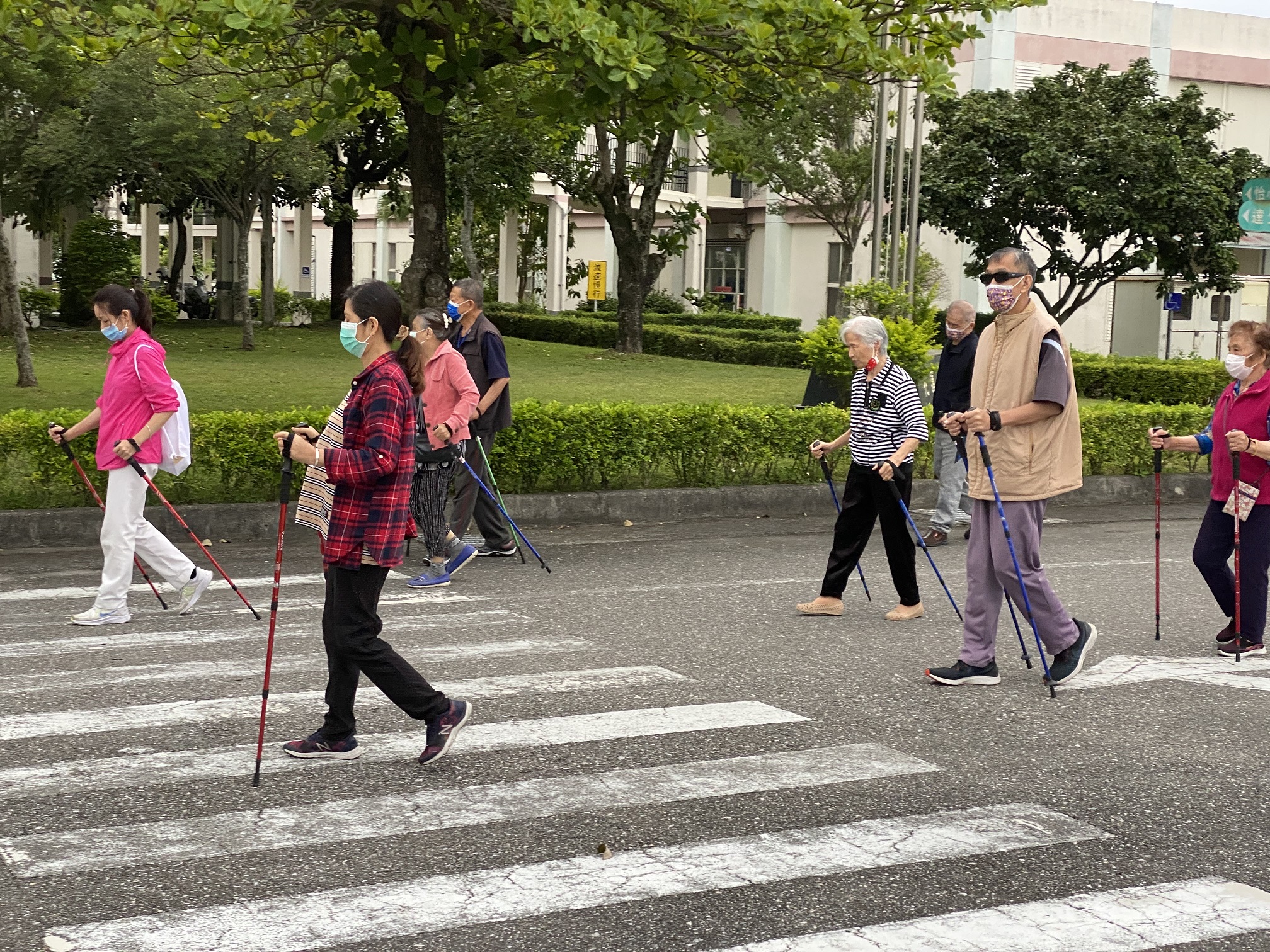 111年花蓮榮家「健走杖翻轉健康人生」