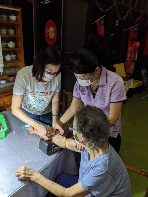 佳里榮家與高榮臺南分院攜手合作，共同守護家區健康