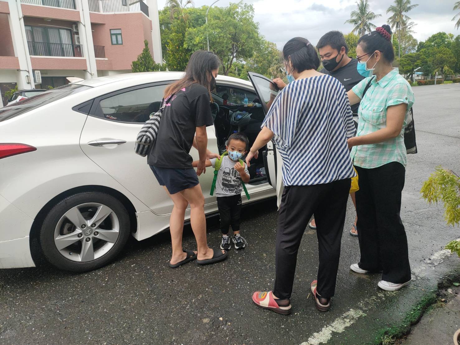 111.08.15 終於開學了，馬蘭榮家小鯨鯊幼兒園開心上課囉！