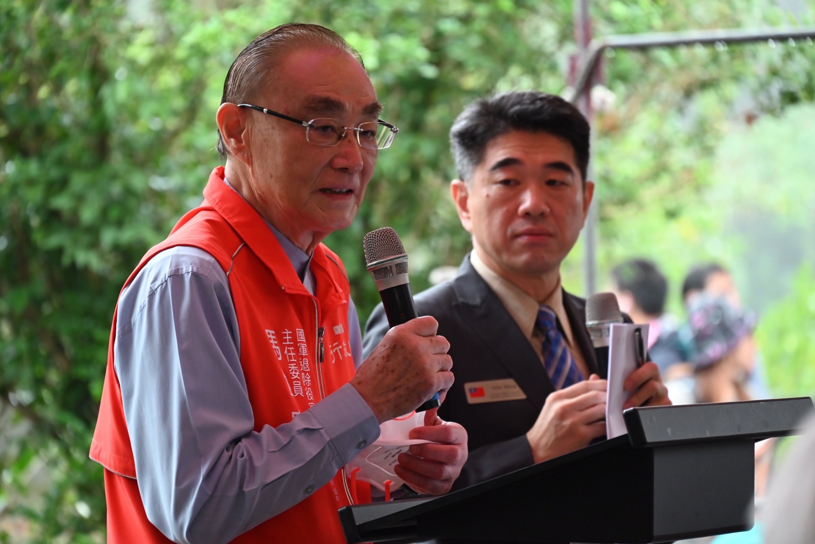 Minister Feng participated in a ceremony on behalf of the Veterans Affairs Council to deliver a spee