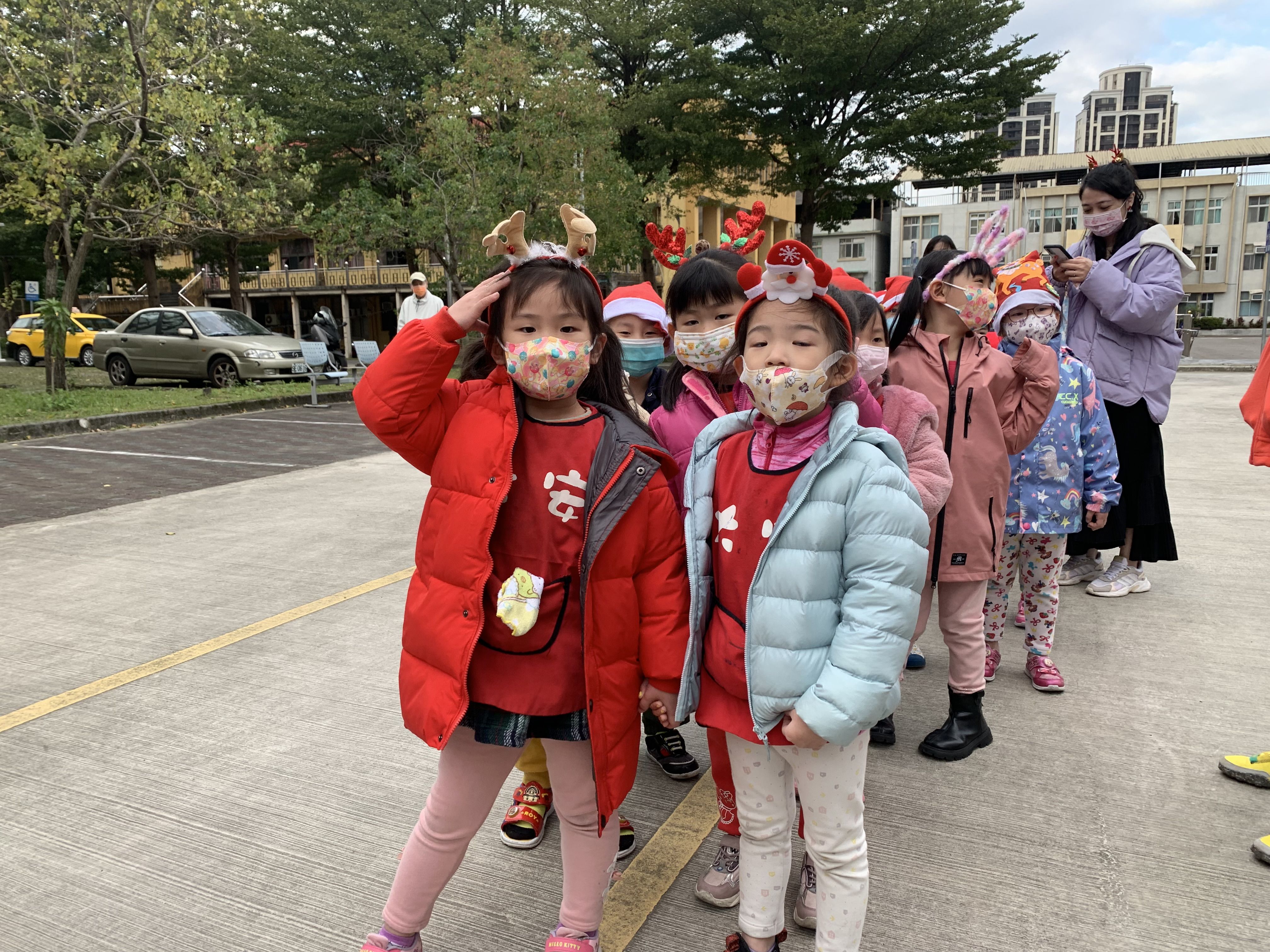 大安幼兒園聖誕表演 板榮長輩熱情歡迎