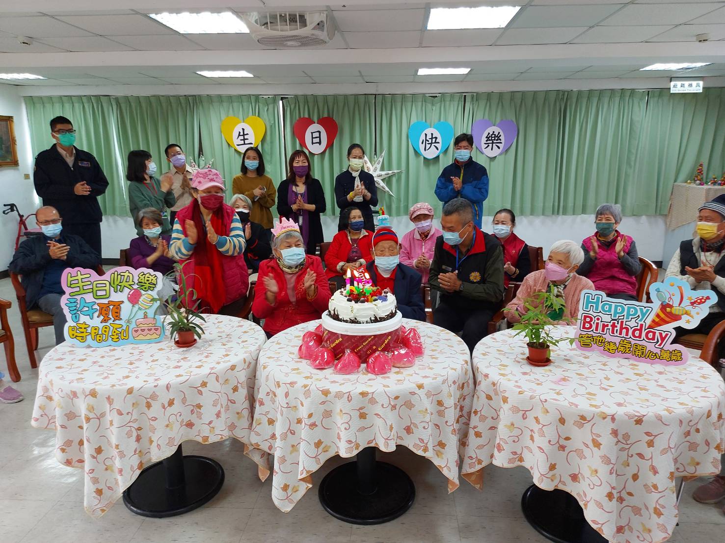 【臺北市榮民服務處祝賀102歲榮民楊爺爺壽誕】