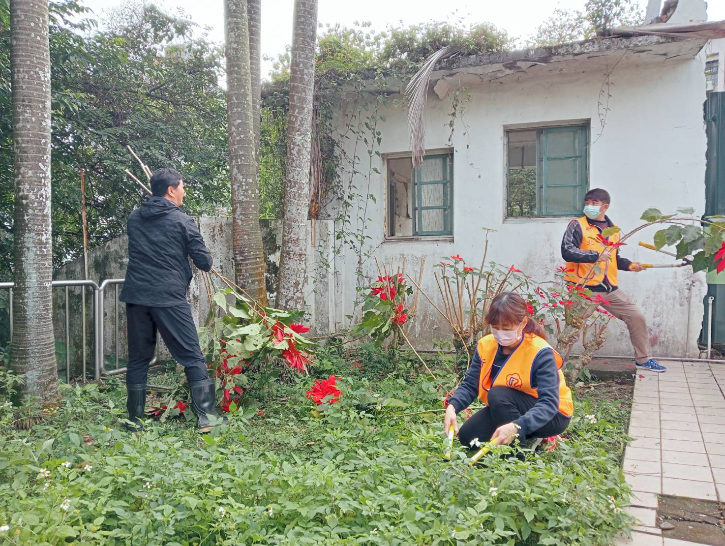 新店南區榮欣志工隊 協助獨居身障遺眷奶奶整理居家環境