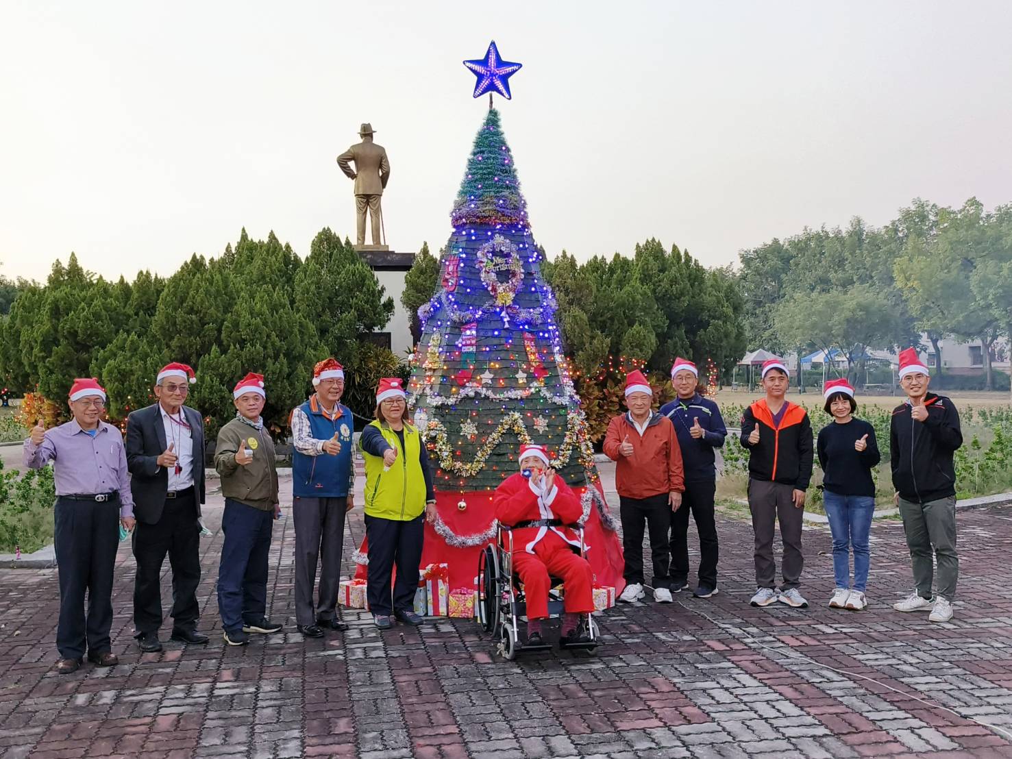 111年12月22日屏東榮家2022平安聖誕點燈活動