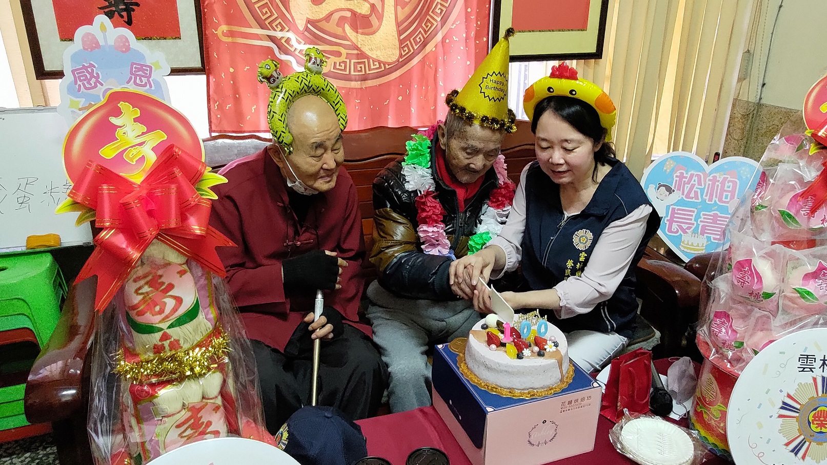 榮民曾慶河爺爺百歲嵩壽 雲林榮服處歡喜溫馨慶生