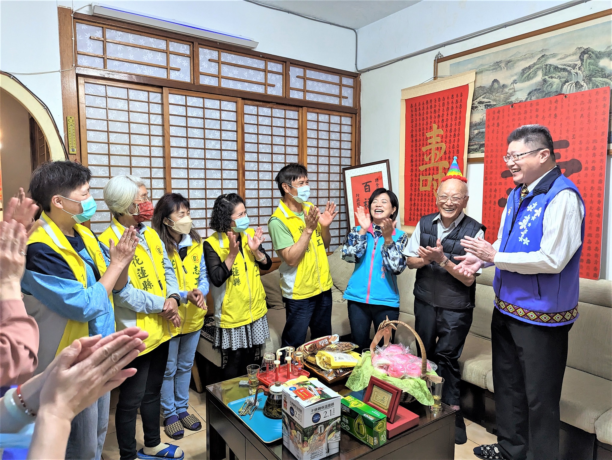 花蓮人瑞榮民孫金龍百歲  榮服處慶生祝福