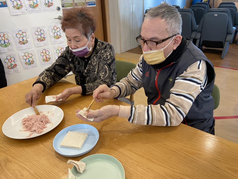 112.03.10憶樂園-動手包餛飩暖心又暖胃