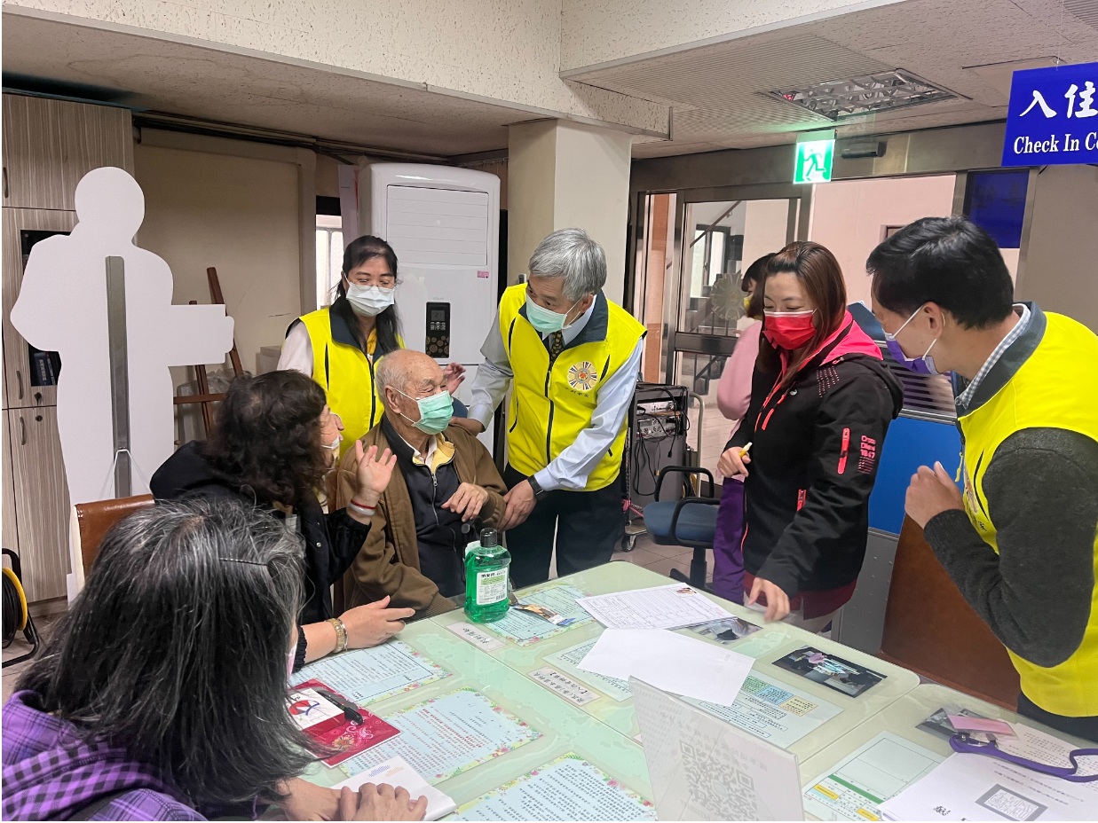 百歲人瑞岑伯伯入住中彰榮家，安養天年