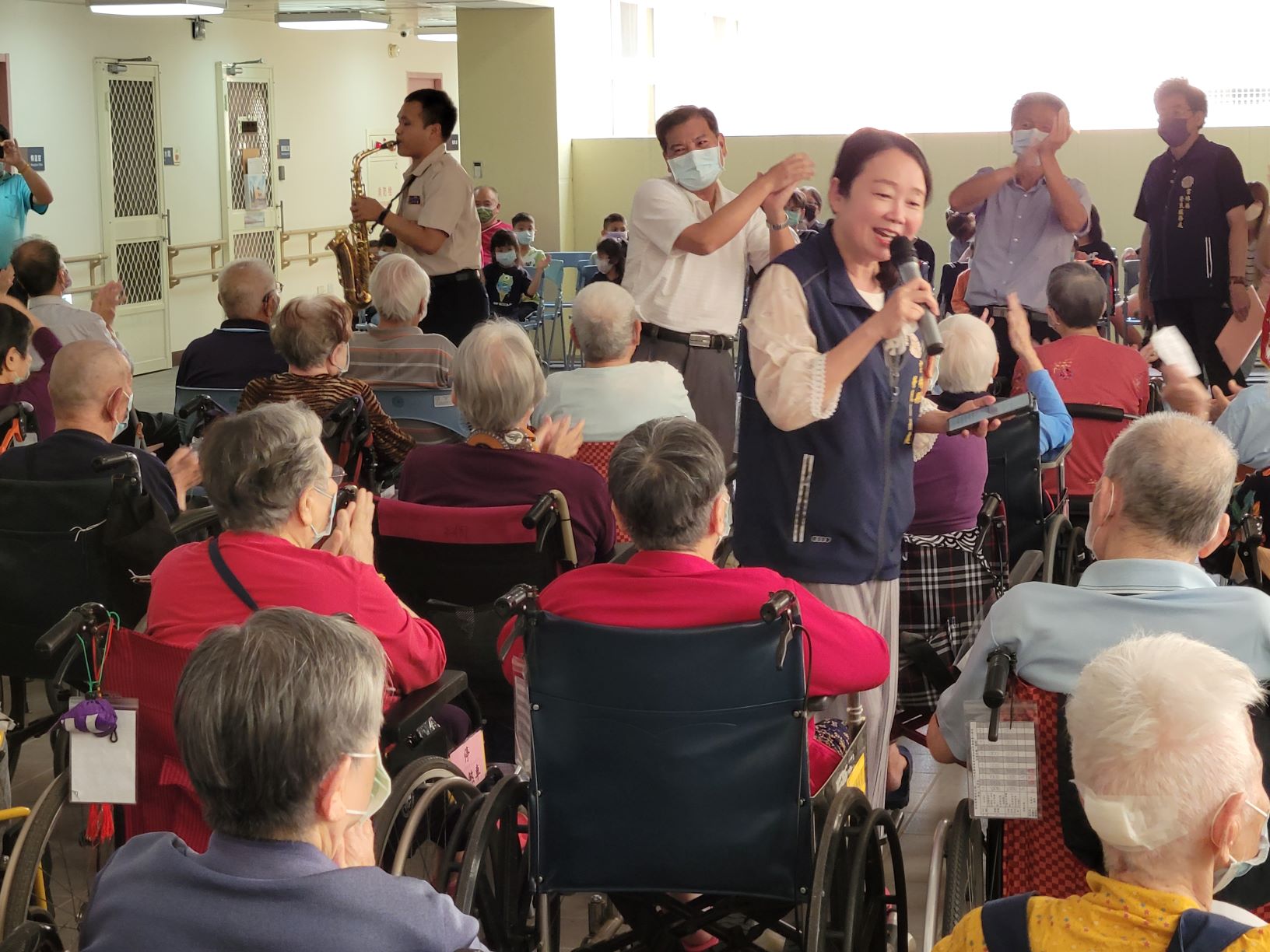 雲林榮服處連結長愛家園育幼院學童關懷榮家住民長輩活動