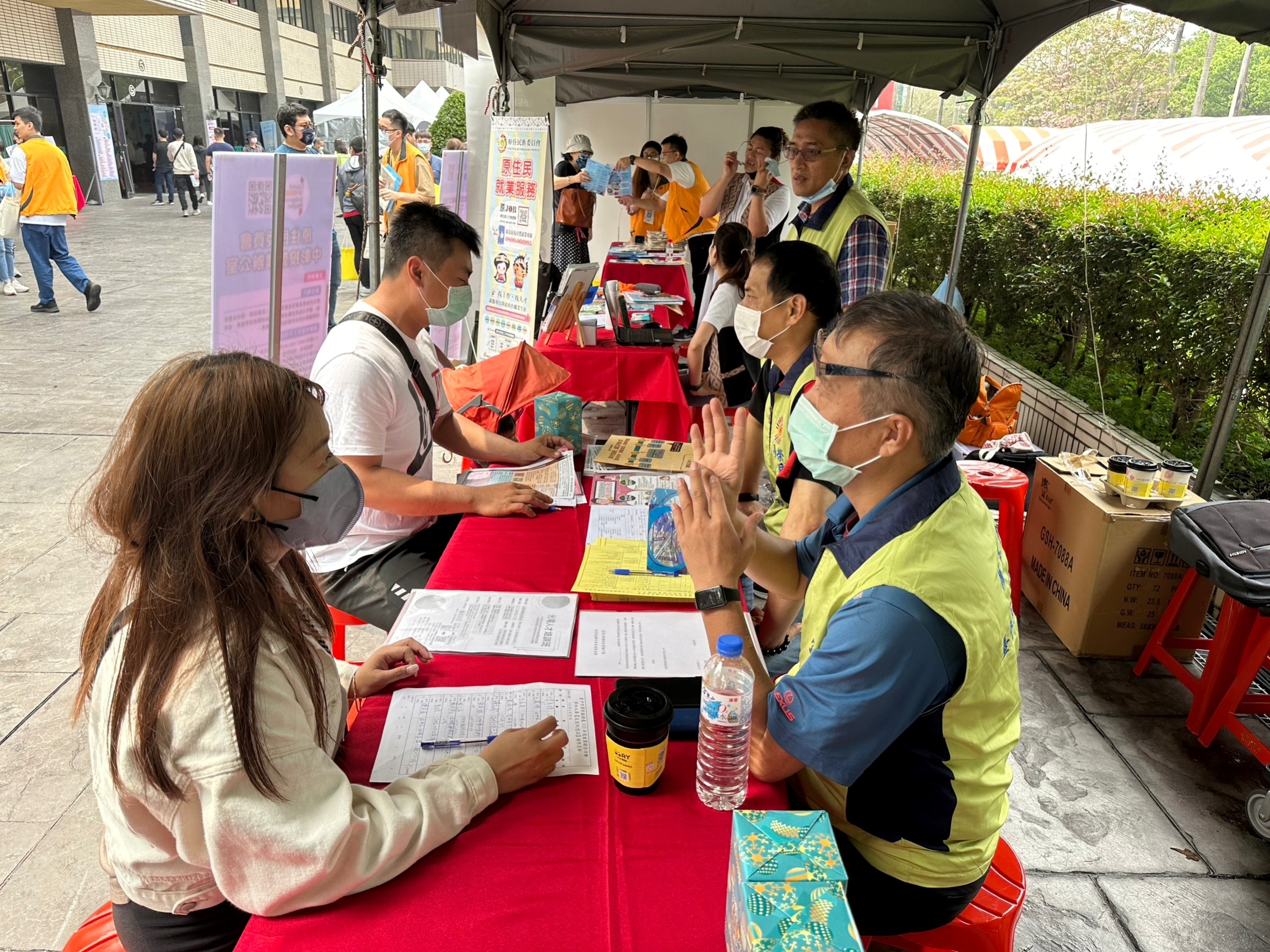 臺中市榮民服務處結合市政府聯合徵才活動富市臺中就業成功