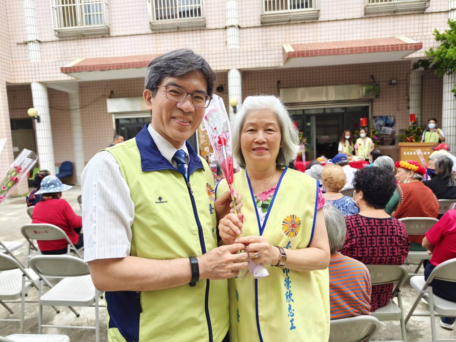 臺中榮服處榮欣志工「時光走廊、遇見忠義」慶祝母親節活動