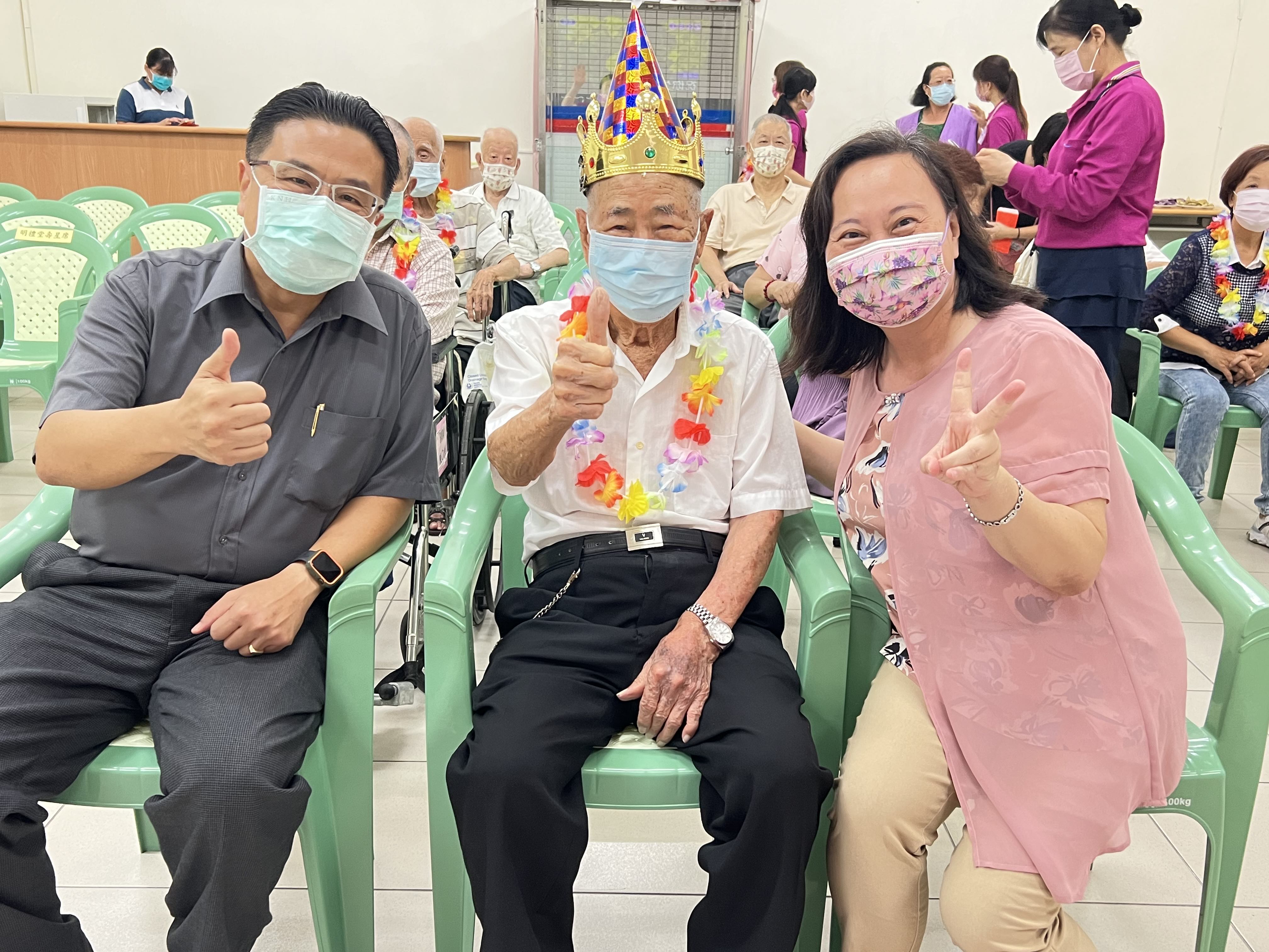 榮家長輩慶生樂  幼兒園寶貝獻祝福