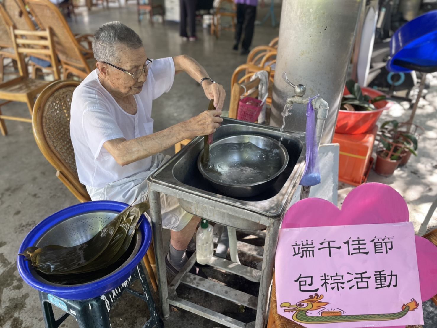 112年06月07日屏東榮家「媽媽的味道最讓人思念」端午綁粽樂