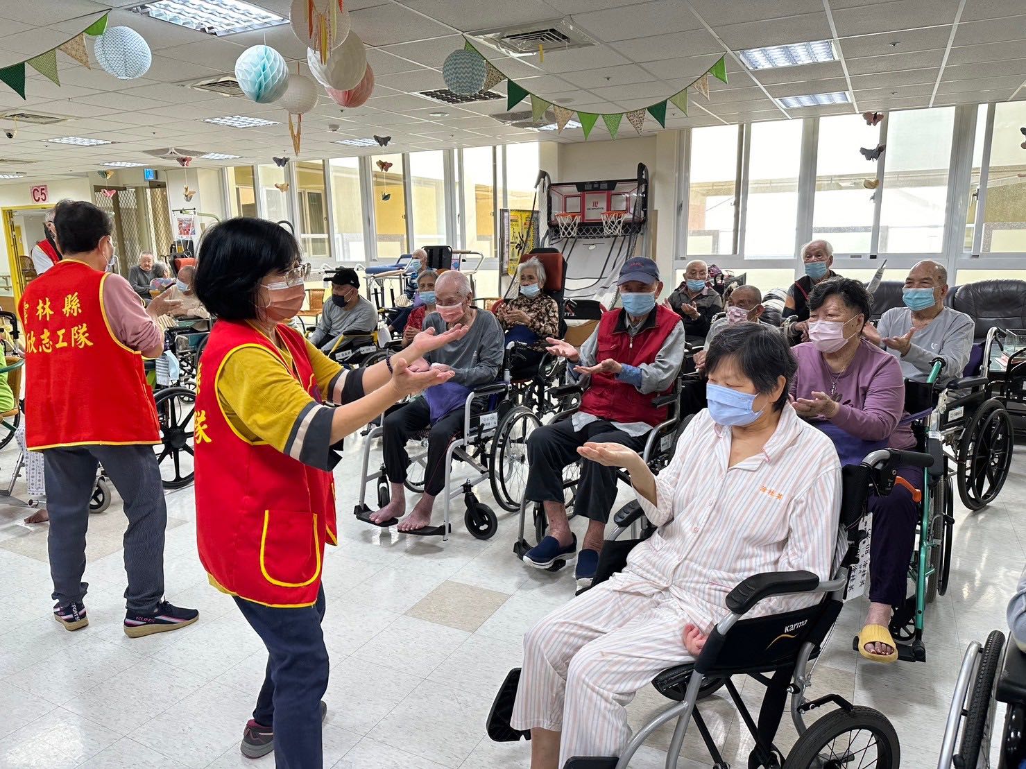 112年12月12日榮欣志工團康活動