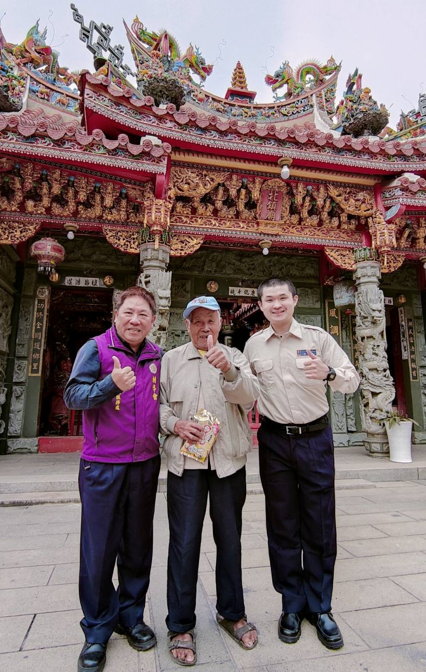 役男洪瑋辰感念金門，選擇金門榮服處服役服務在地榮民