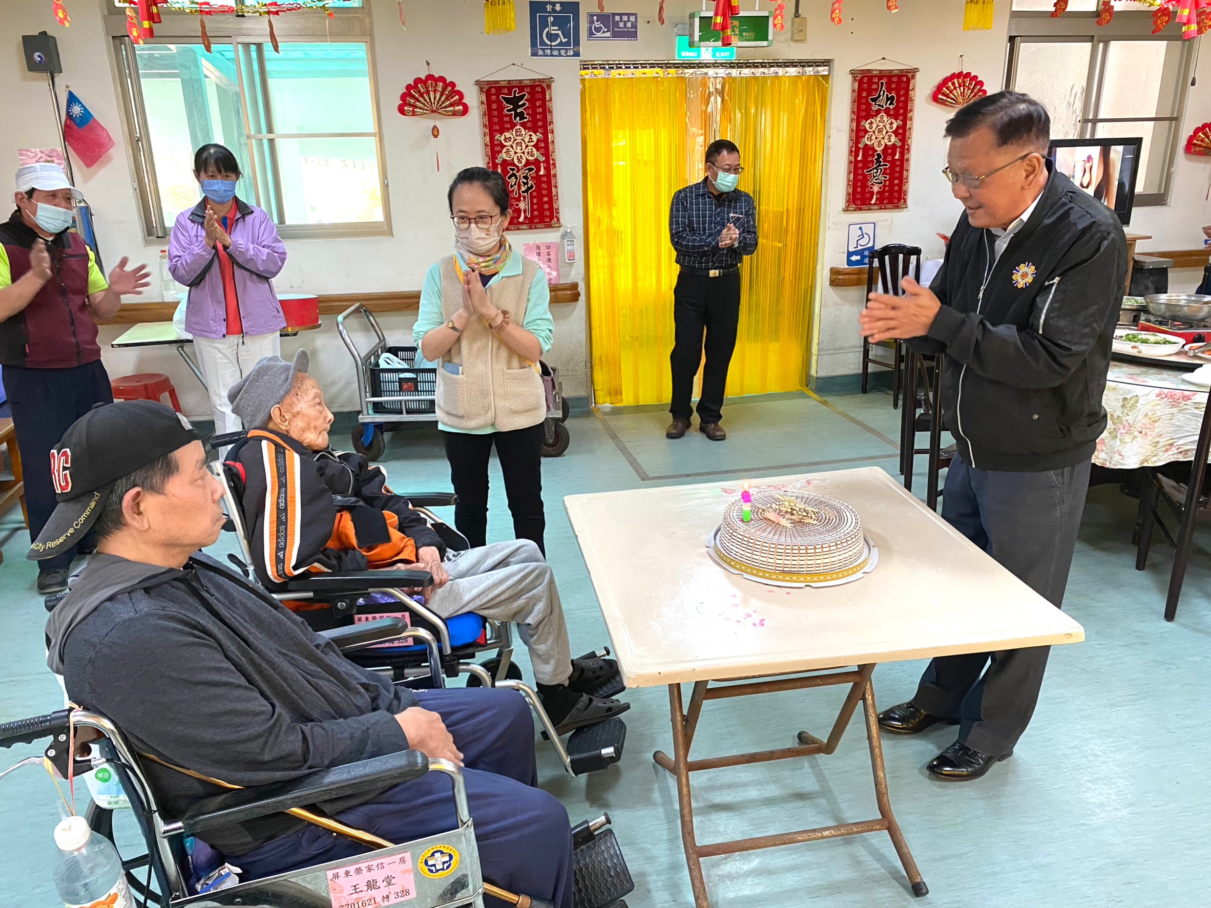 113年01月25日屏東榮家溫馨歡慶1月份慶生會 用暖心對抗寒冬