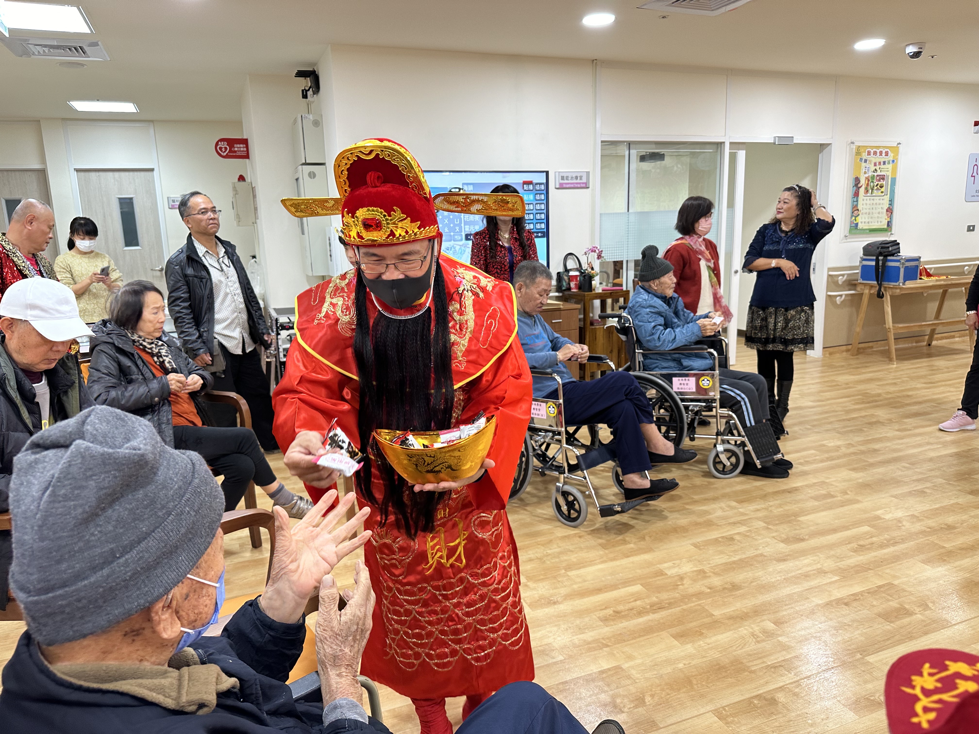 榮家圍爐迎新春 餐餐佳餚龍是家鄉味