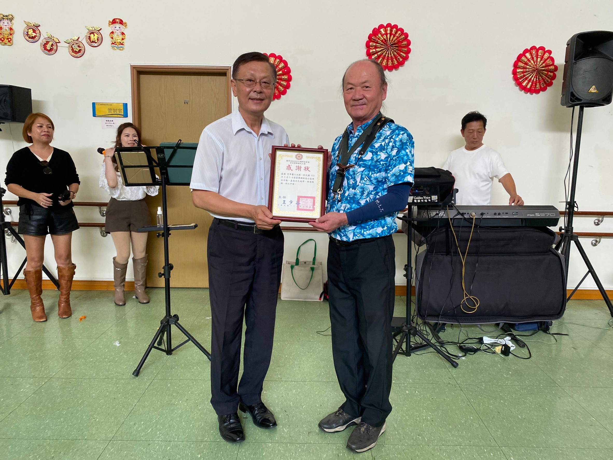 113年03年05日空軍藝工大隊獻藝 屏東榮家長輩樂開懷