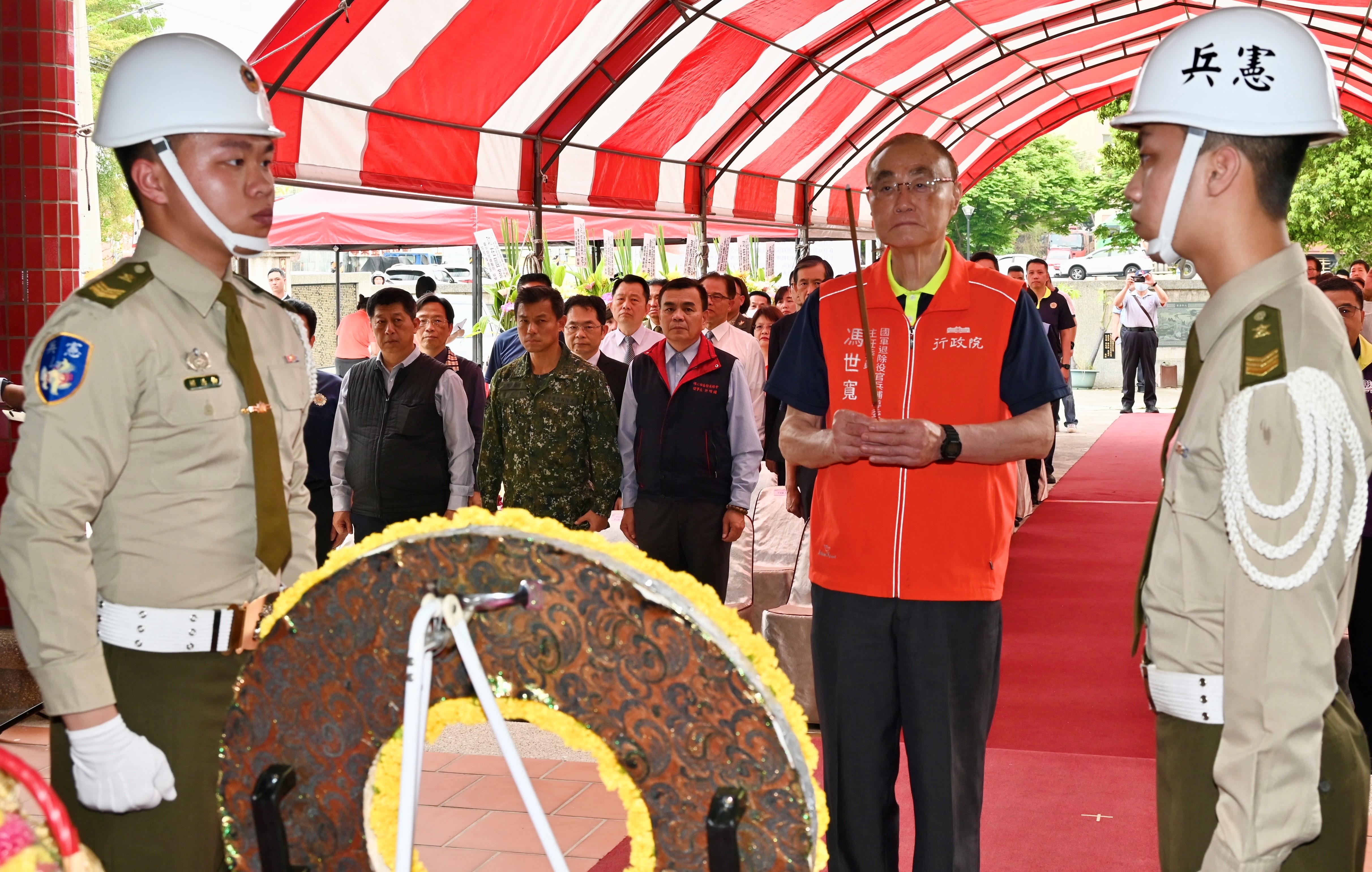 彰化縣榮服處主辦乘鶴堂國軍忠烈祠春祭退輔會主委隆重主持悼念儀式並頒布任務終止令