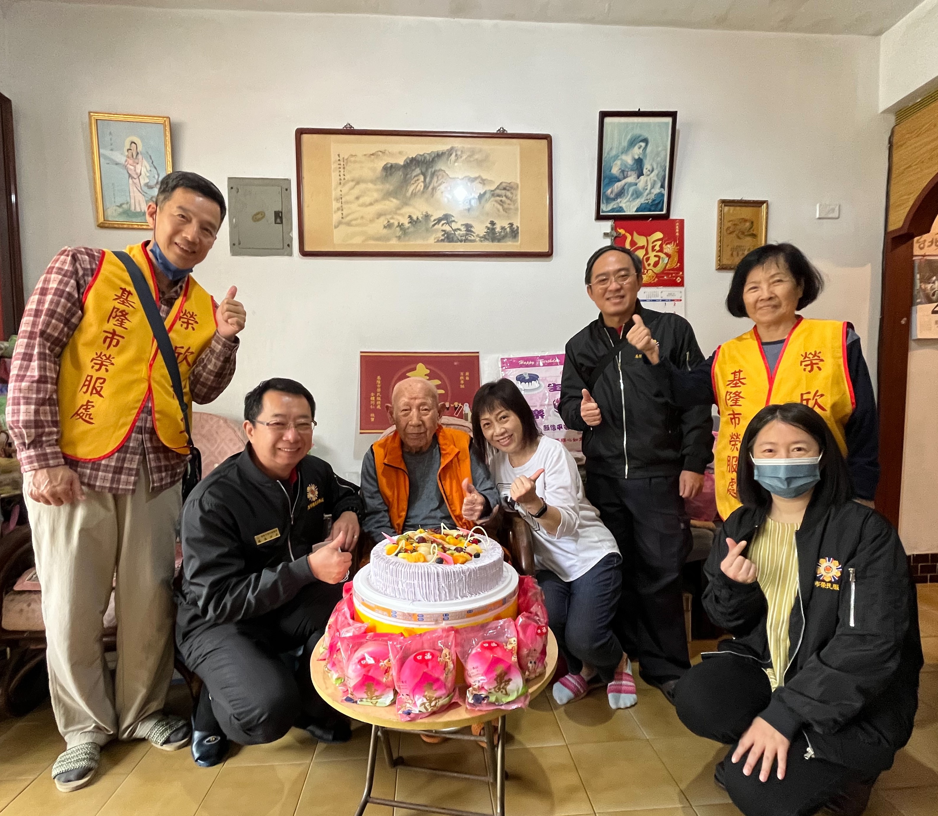 榮民李惠芝歡度102歲 基隆榮服處溫馨祝壽