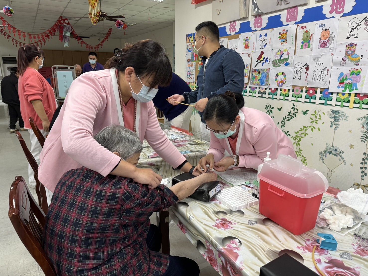 北榮鳳林分院醫檢師及花蓮榮家團隊-共同守護住民健康