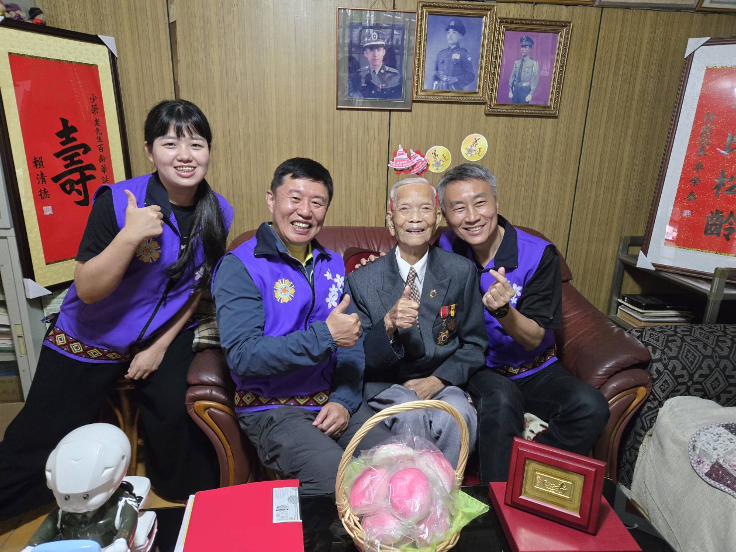 才情兼備李少榮爺爺 溫馨喜樂慶百歲